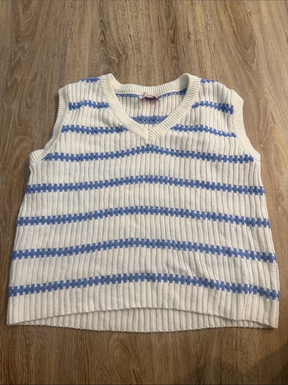 Sleeveless V-Neck Striped Knit Sweater Vest - White & Light Blue